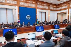 이재명 대통령, 비상경제회의서 일자리·주식시장·대외협력 강조