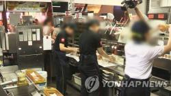 공휴일이 무슨 소용…'한계 청년'들은 노동절에도 일터로