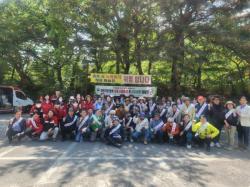 한국산림아카데미재단 총동문회·중부지방산림청,    계룡산 동학사 일원에서 산불방지 캠페인 실시