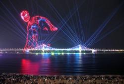 광안리서 스파이더맨 드론쇼와 레이저쇼