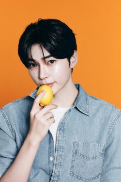 CSA코스믹 원더바스, 성한빈 모델 발탁