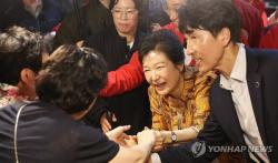 박근혜, "대전은요" 20년만에 대전·공주 찾아 국힘 후보 지원(종합2보)