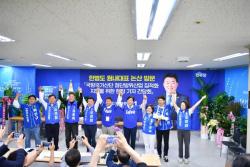오인환 캠프 "백성현 후보 '허위사실' 주장은 본질 회피" 4대 질문 공개 답변 재차 촉구   -  "법적 대응 엄포 전에 유권자 질문에 답하라"… 캠프, 백 후보 해명 조목조목 반박