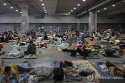 태풍 바비 중국 동부 강타해 200만 명 대피하고 대만서 100여 명 부상