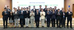 제12대 경기도의회 의장단, 사무처 직원들과 상견례…“대한민국 최고의 의회 만들자” 다짐