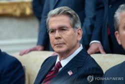 미 재무장관, 중국 AI 기술 도용 의혹 조사 착수… 강력 제재 예고