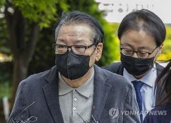 尹부부, 2013년부터 건진법사 친분…법원 "승려 아닌 점술적 인물"