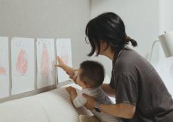 "영유 전에 파닉스 과외 시켜야 하나"…조기 사교육 불안, 진짜 정체는 뭘까?