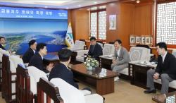 [포토] 김상욱 울산시장, BNK금융 빈대인 회장•현대차 최영일 대표 면담