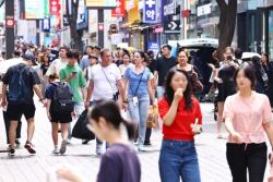 서울 외국인 관광객 161만 명 '역대 최다'… 카드 소비도 4개월 연속 1조 원