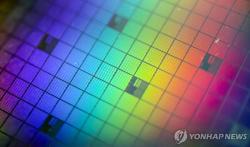 미 트럼프 행정부, 반도체·완제품 대상 고강도 관세 부과 검토