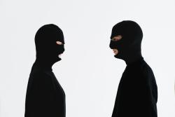 "착한 사람이었는데"…왜 우리는 가해자의 '두 얼굴'에 매번 충격받을까?