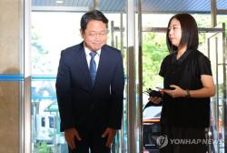 '신약청탁' 브로커·영장판사와 술자리?…김승원 "우연히 마주쳐"