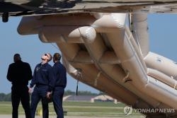 대통령 전용기서 비상탈출 장치 오작동… 앤드루스 기지 소동