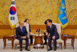 이재명 대통령, 칸다 마사토 ADB 총재 접견…중앙아시아 협력 논의