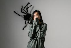 "무대 오르면 손발이 떨려"…김범수가 겪은 '무대 공포', 트라우마일까?
