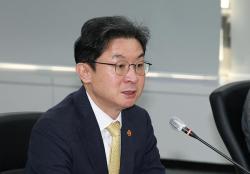 이억원 금융위원장, 피지컬 AI 지역거점 육성 위한 금융 지원 약속