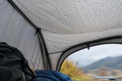 텐트 안 물방울, 결로와 누수 구별하는 단서