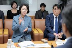 추미애, 국토부에 ‘경기도형 주택공급 전략’ 제안…“집만 늘려선 교통·주거 문제 못 풀어”