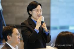 [일문일답] 韓총리, 지지율 하락에 "아프다…민생 관련 사업 집중"