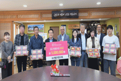 논산세계딸기산업엑스포에 더해지는 지역사회의 힘  - 4개 기업·단체에서 총 2,300만 원 기탁…-
